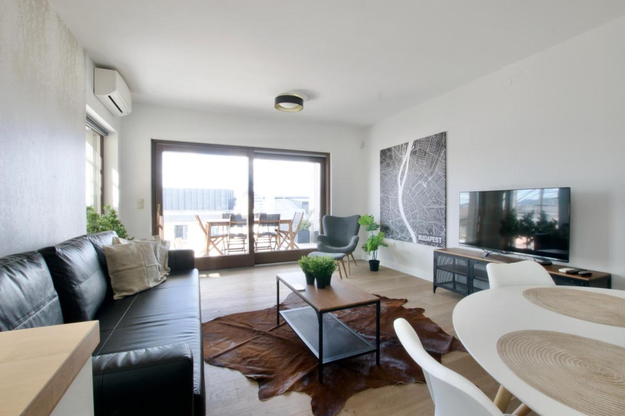 Penthouse Apartment By Hi5 -At The Top Of บูดาเปสต์ ภายนอก รูปภาพ