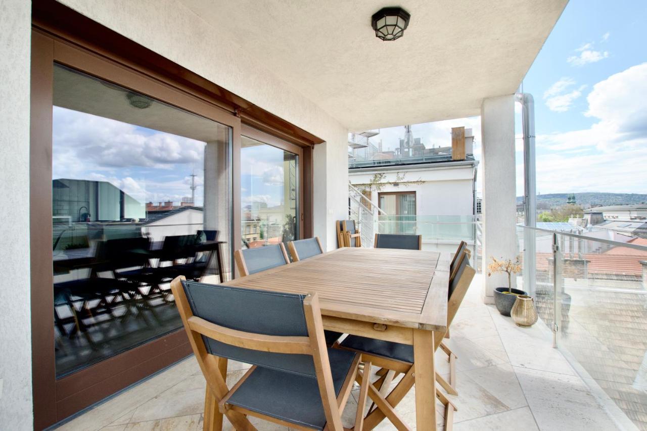 Penthouse Apartment By Hi5 -At The Top Of บูดาเปสต์ ภายนอก รูปภาพ